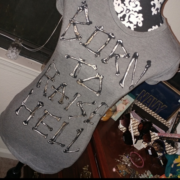 Social Misfits born to raise hell bone sliced tee - Picture 1 of 6